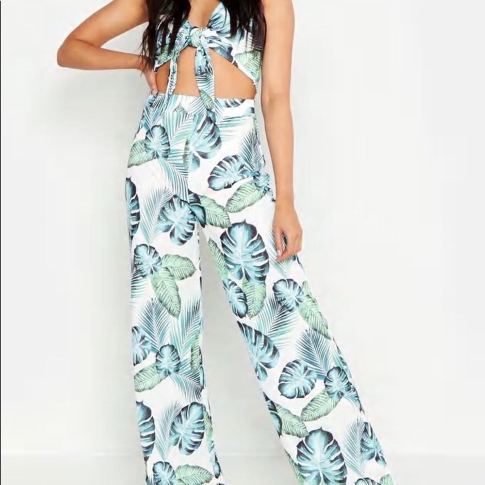 Boohoo Tall Palm Print Set Wide Leg Pants and Knot Front Top Tropical Leaf Print